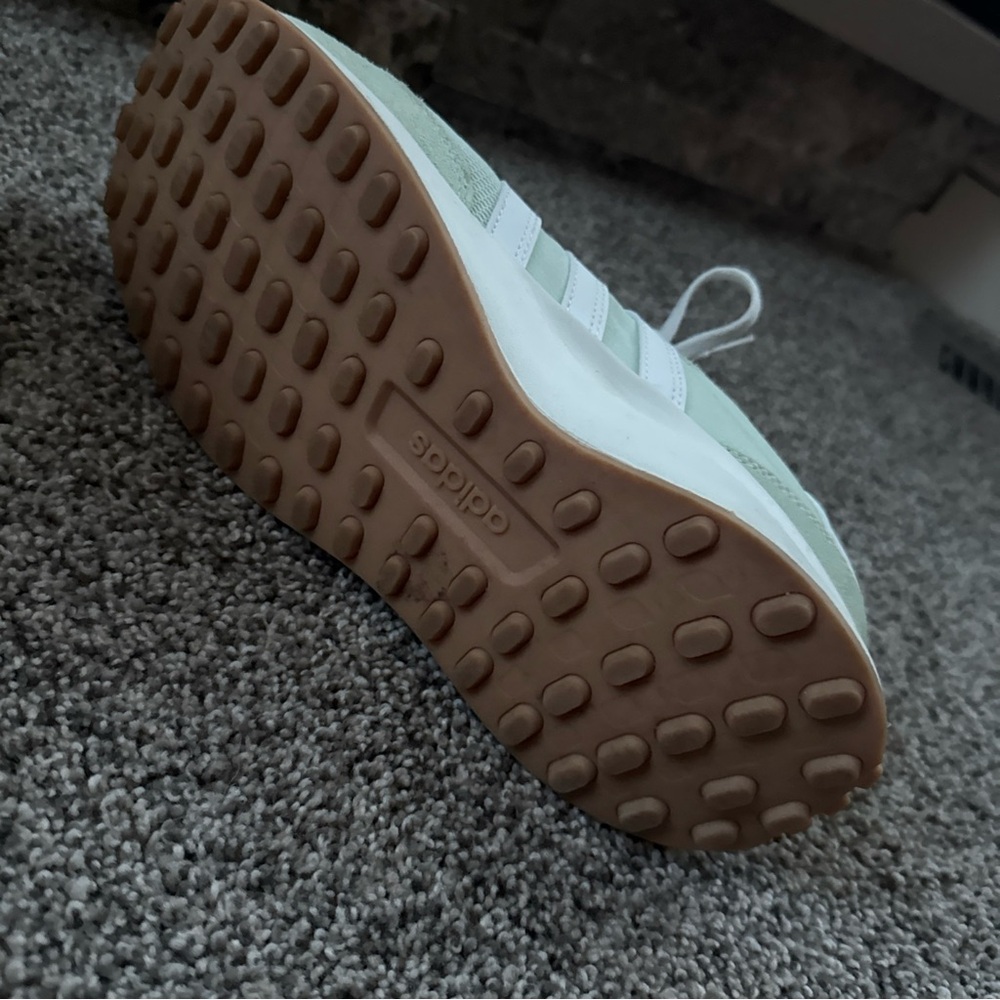 Adidas Women's 8.5 Sage Green White Gold Orange Sneakers EUC - Picture 7 of 7